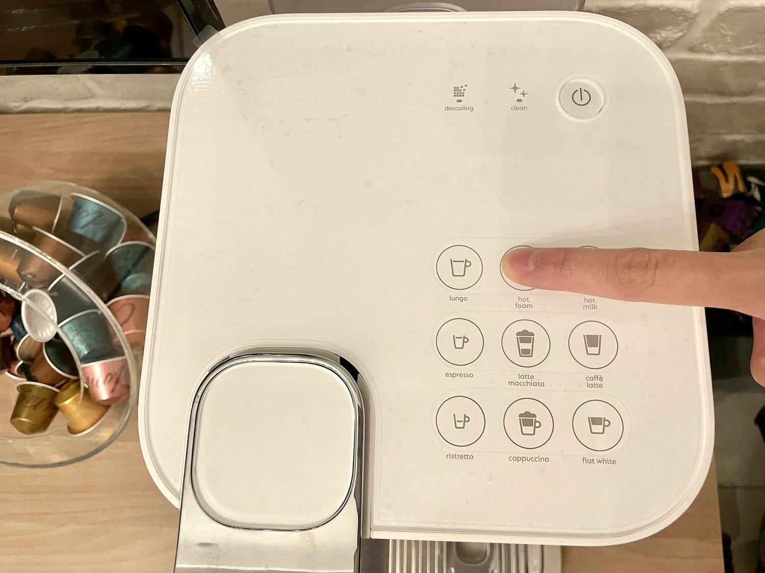 Nespresso 質感白膠囊咖啡機，30秒就能在家享受極致的咖啡體驗