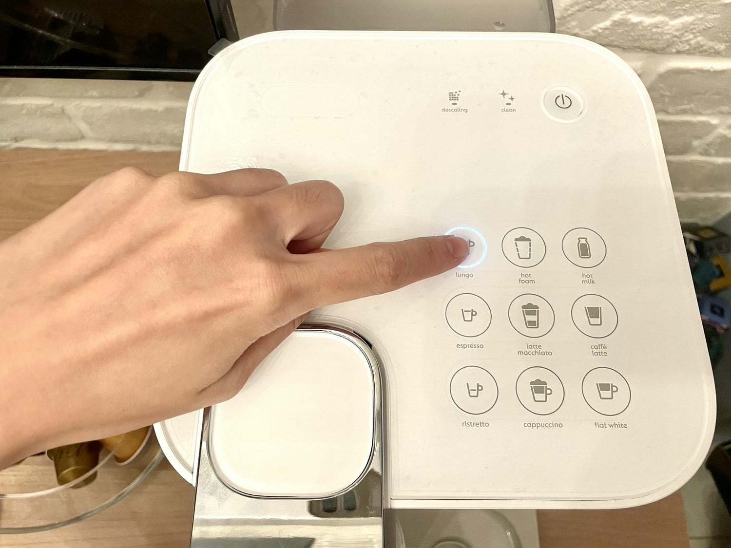 Nespresso 質感白膠囊咖啡機，30秒就能在家享受極致的咖啡體驗