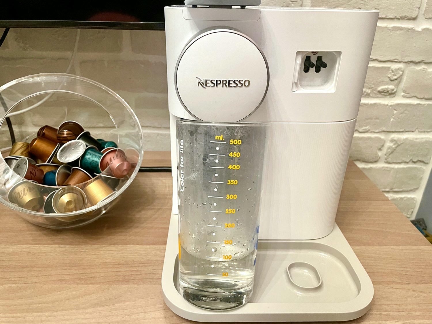 Nespresso 質感白膠囊咖啡機，30秒就能在家享受極致的咖啡體驗