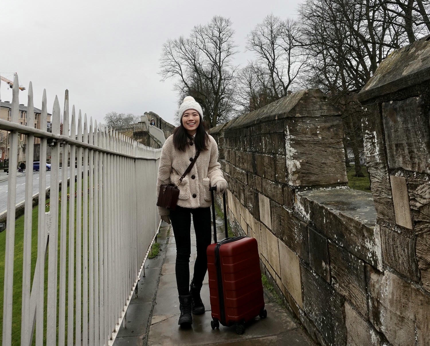 2025英國古城「約克」旅遊交通、行程規劃,城牆內必吃美食推薦! - 第3張圖 約克城牆
