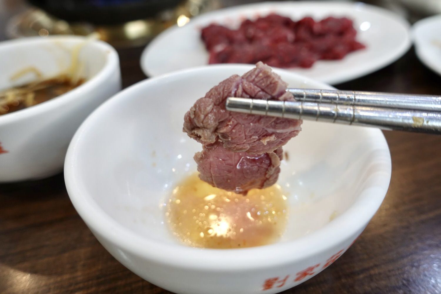 台南美食|台南溫體牛涮涮鍋劉家莊牛肉爐,首間現切本土溫體牛肉,店家附停車場。 - 第19張圖