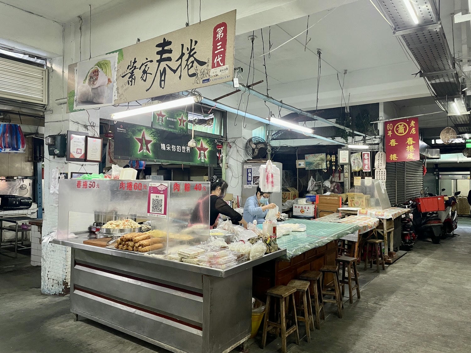 嘉義美食|嘉義在地人早餐必吃東市場「王家祖傳牛雜湯」,推薦鮮甜美味的牛雜湯。 - 第15張圖