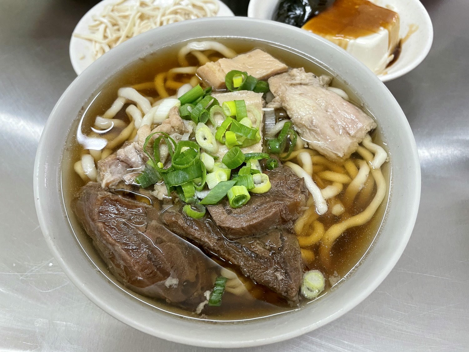 建宏牛肉麵12