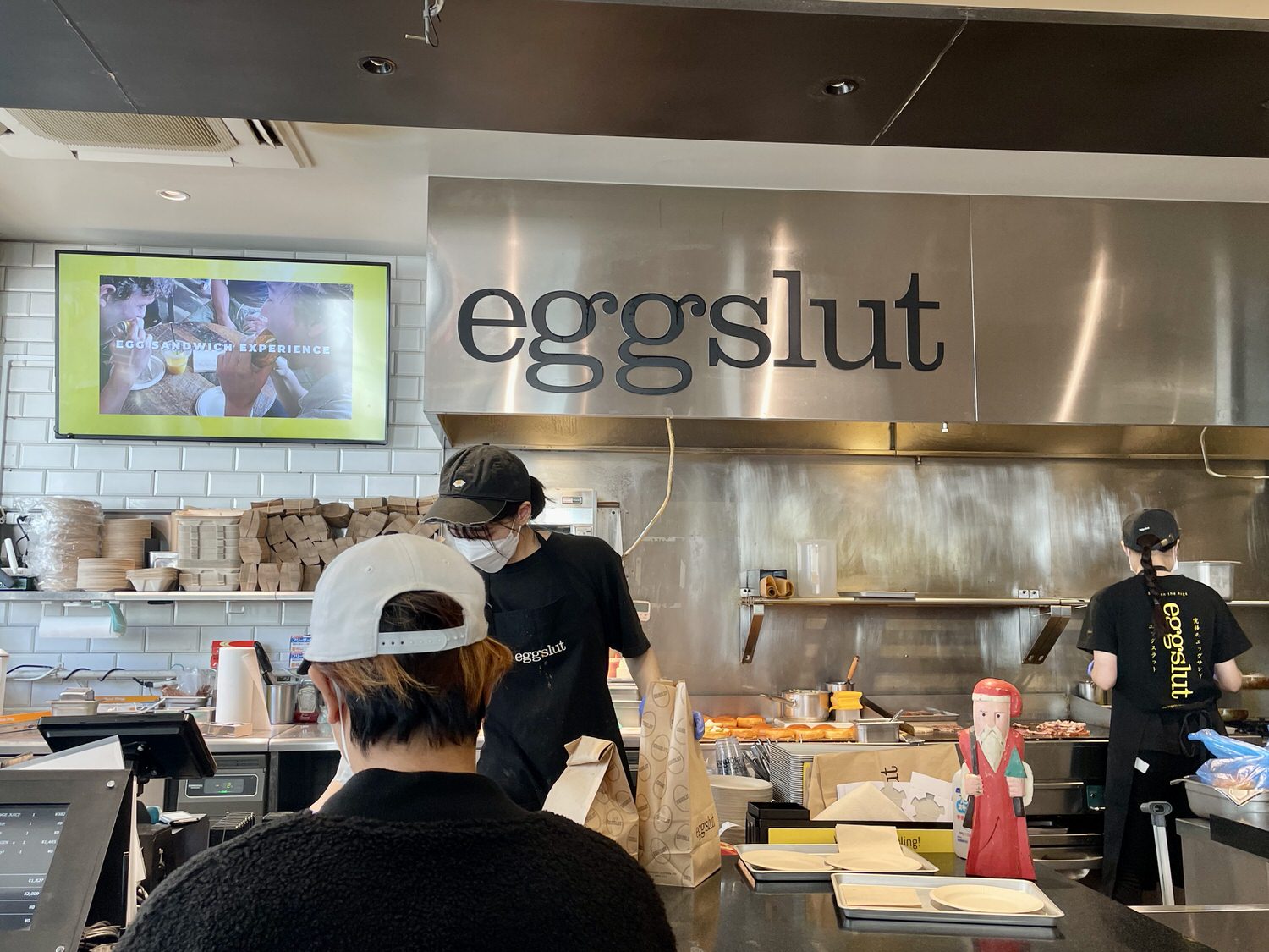 東京新宿美式早午餐「eggslut」洛杉磯排隊美式嫩蛋漢堡。 - 第6張圖