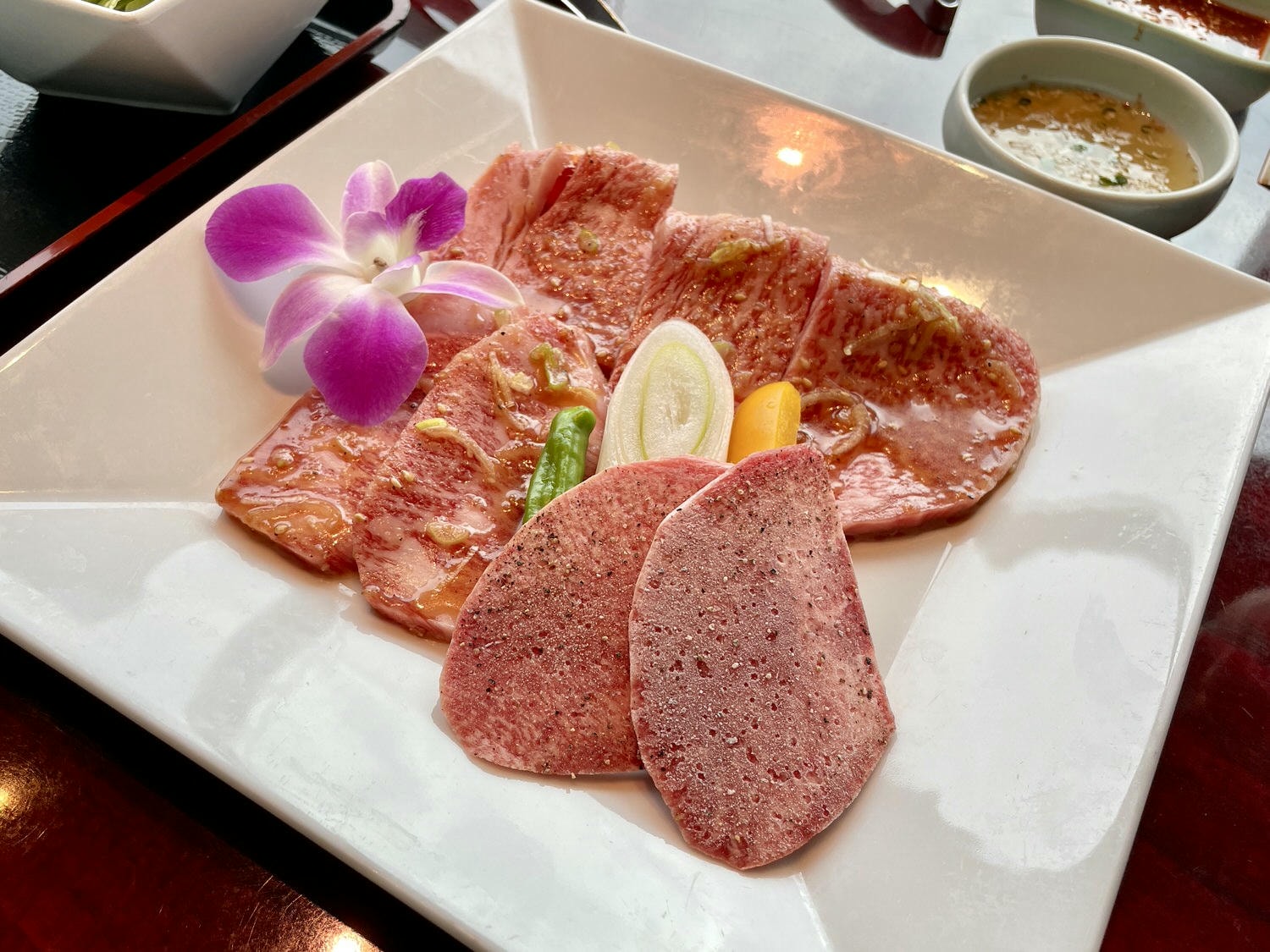 東京晴空塔30F高空景觀餐廳「敘敘苑燒肉」,適合約會的無煙燒肉店。 - 第8張圖