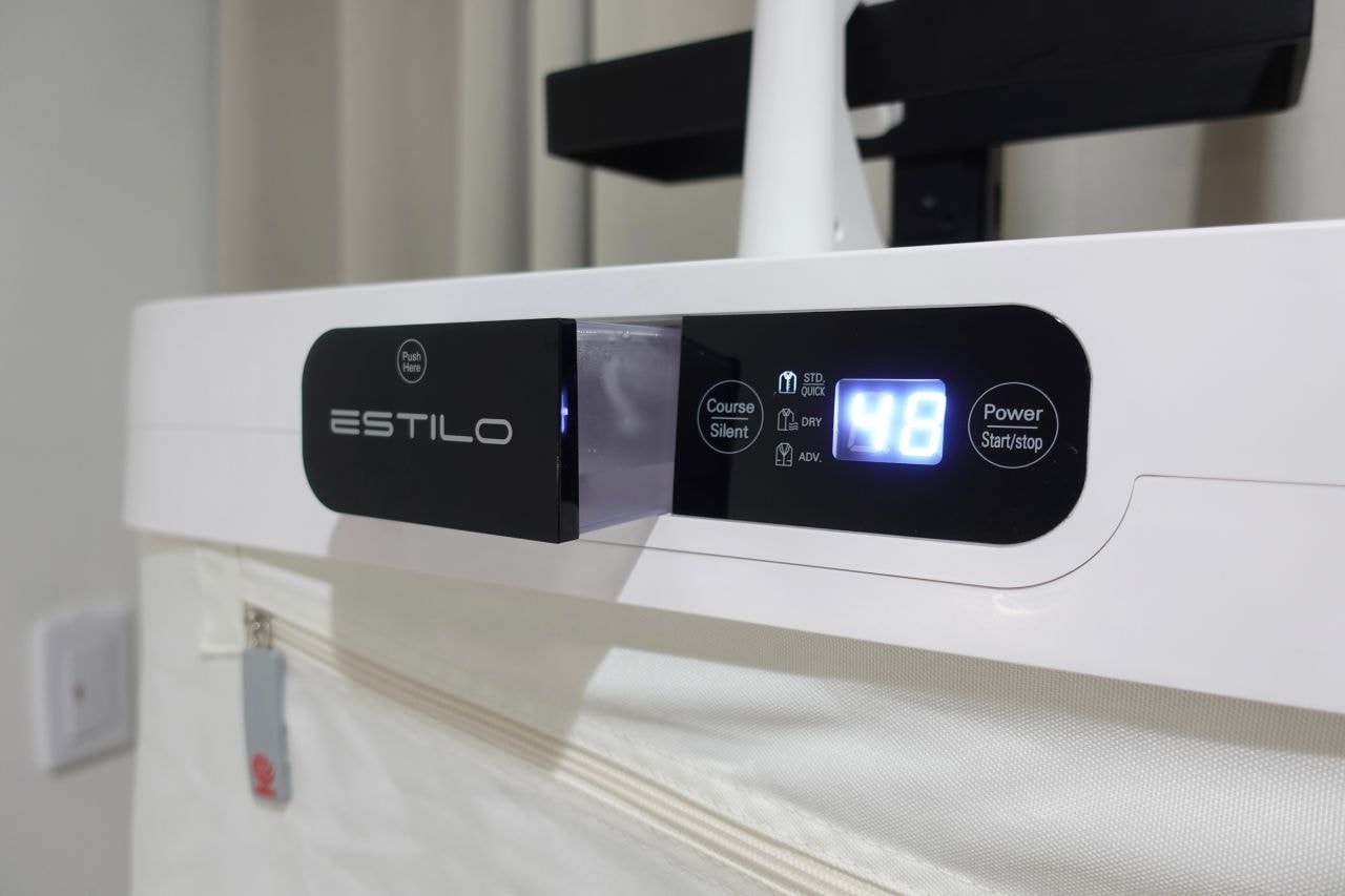 韓國蒸氣式電子衣櫥「ESTILO衣物護理機 」輕巧好收納不佔空間,除臭抑菌通通搞定! - 第9張圖 ESTILO衣物護理機