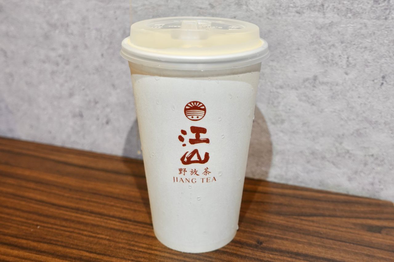 大安必喝手搖飲推薦「江山野放茶」全台唯一用野放茶葉的手搖飲店,茶控者一定要喝! - 第10張圖 江山野放茶 紅玉豆乳蓋