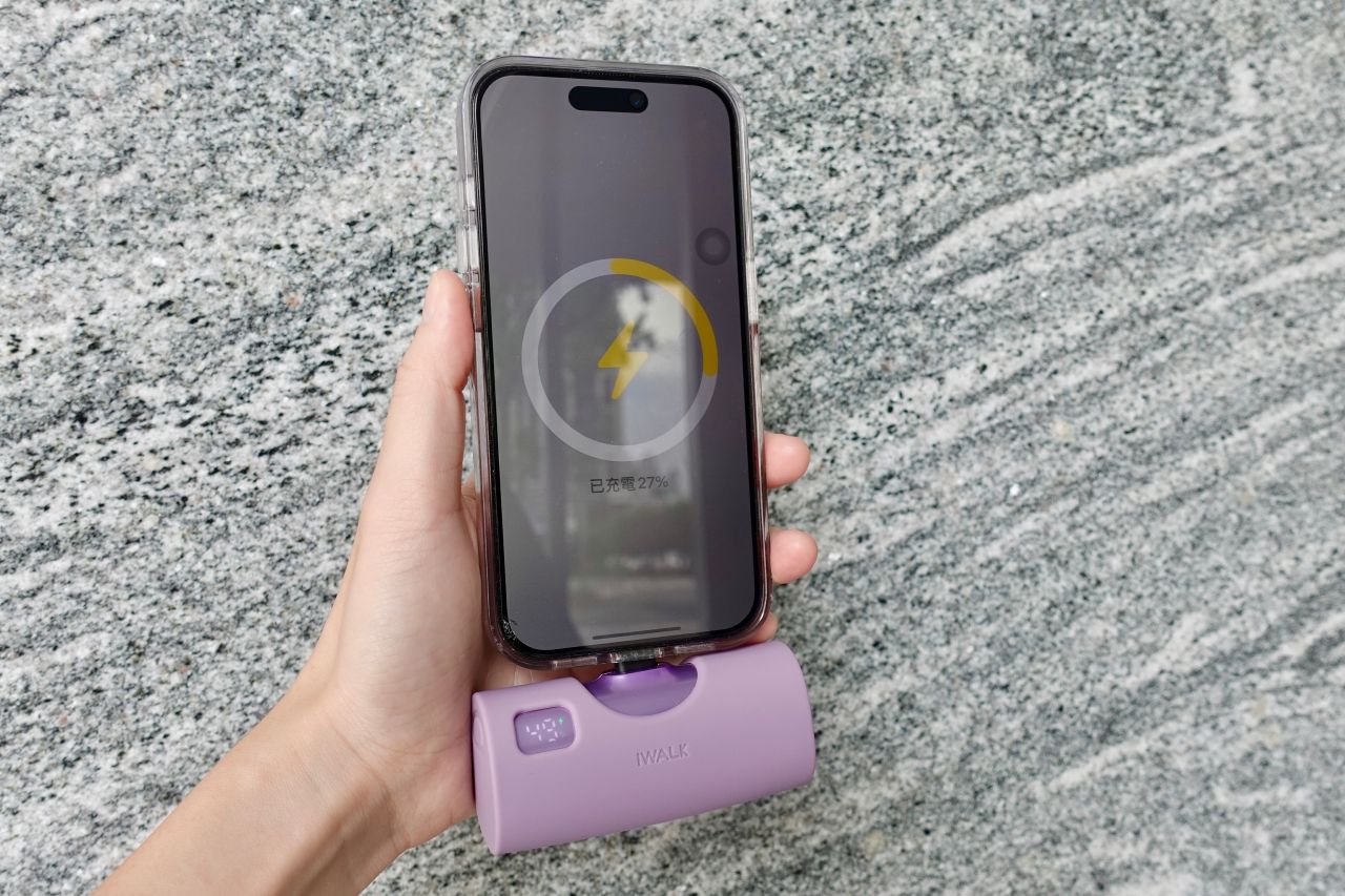 GUXON 全新口袋行動電源「iWALK TWINS 雙頭直插式行動電源」旅遊必備一機兩用! - 第8張圖 iWALK TWINS 雙頭直插式行動電源