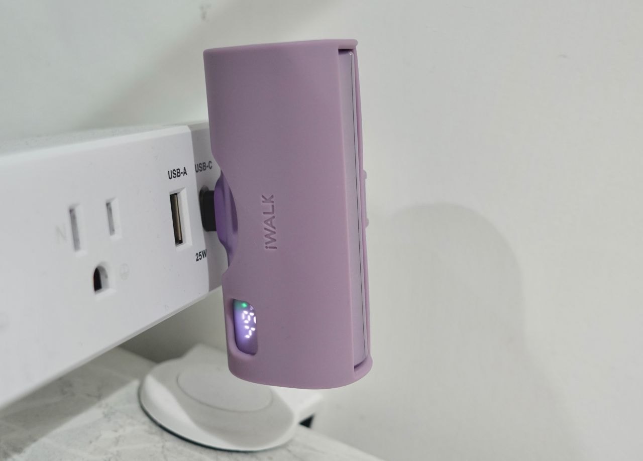 GUXON 全新口袋行動電源「iWALK TWINS 雙頭直插式行動電源」旅遊必備一機兩用! - 第5張圖 iWALK TWINS 雙頭直插式行動電源