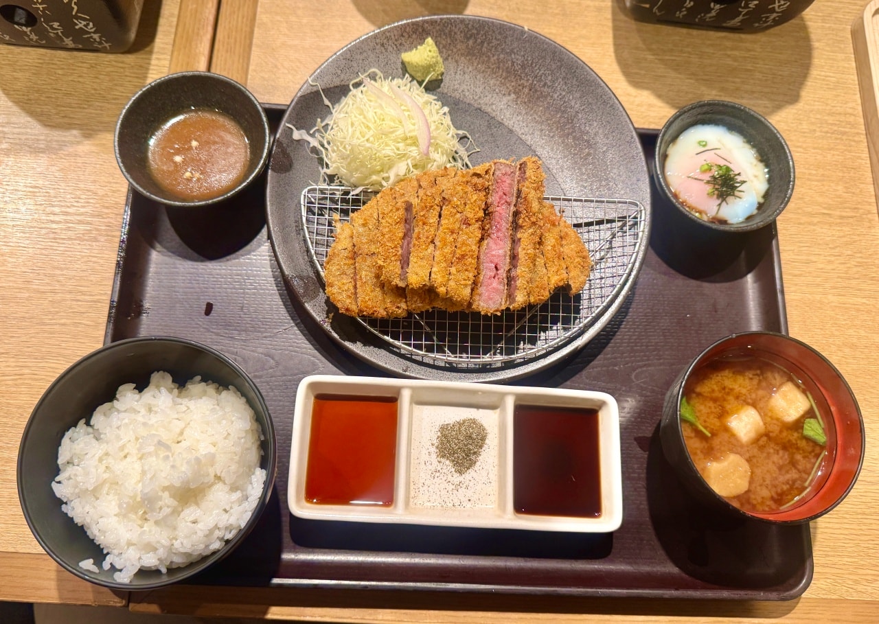 大阪梅田美食推薦「牛カツ京都勝牛」關西地區必吃的超強炸牛排連鎖專賣店! - 第9張圖 京都勝牛