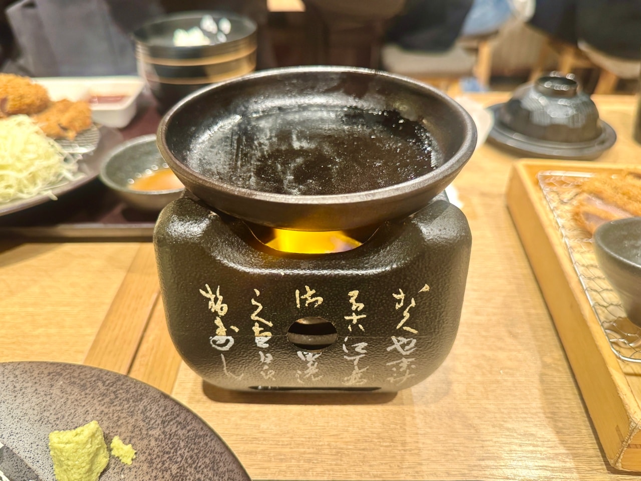大阪梅田美食推薦「牛カツ京都勝牛」關西地區必吃的超強炸牛排連鎖專賣店! - 第3張圖 京都勝牛
