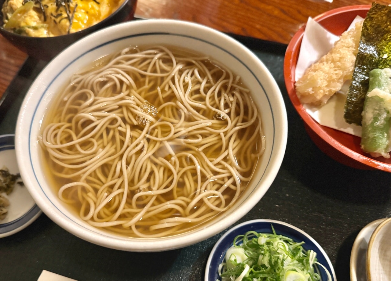 京都百年蕎麥麵老店推薦「本家尾張屋」品嚐傳統老字號的美味蕎麥麵! - 第6張圖 尾張屋生蕎麥麵店