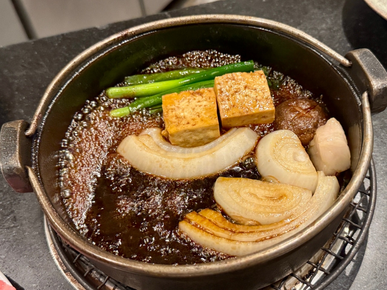 大阪老字號壽喜燒/涮涮鍋專門店「しゃぶ長 (Shabucho) 壽喜燒」超美味日本國產牛必吃! - 第7張圖 大阪しゃぶ長 (Shabucho) 壽喜燒