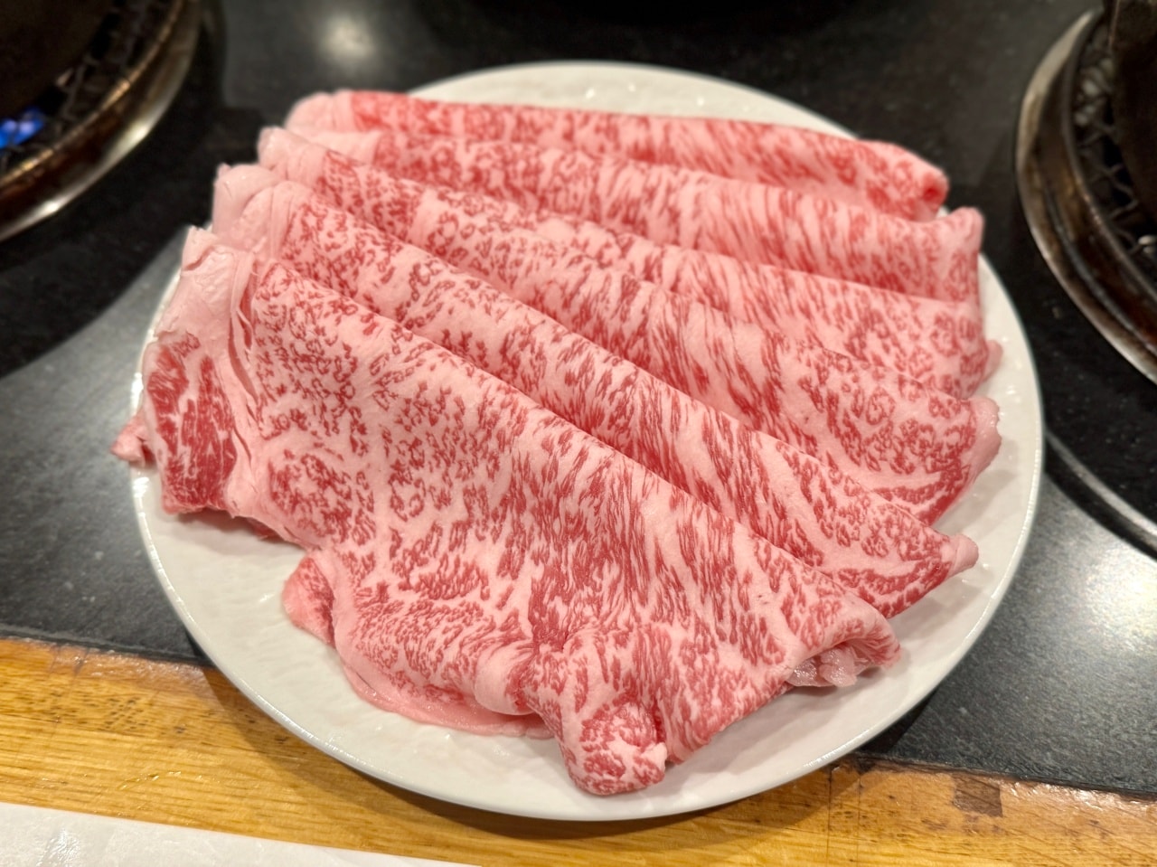 大阪老字號壽喜燒/涮涮鍋專門店「しゃぶ長 (Shabucho) 壽喜燒」超美味日本國產牛必吃! - 第9張圖 大阪しゃぶ長 (Shabucho) 壽喜燒