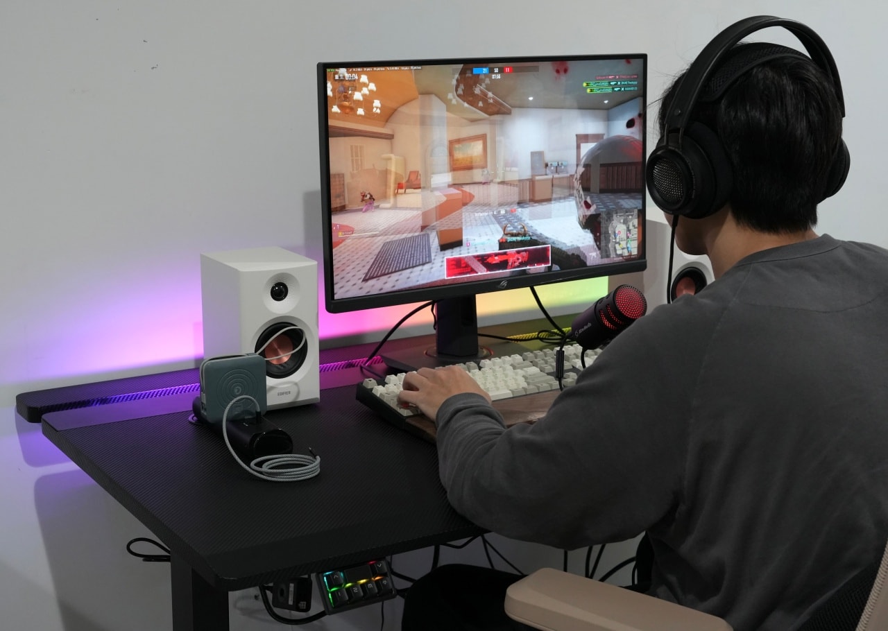 電競玩家必收「FUNTE Flying II RGB 電競升降桌」極致穩固耐重,享受高品質電競體驗! - 第2張圖 FUNTE Flying II RGB 電競升降桌