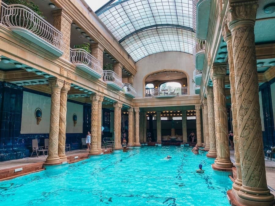 基拉伊溫泉浴場（Király Thermal Bath）