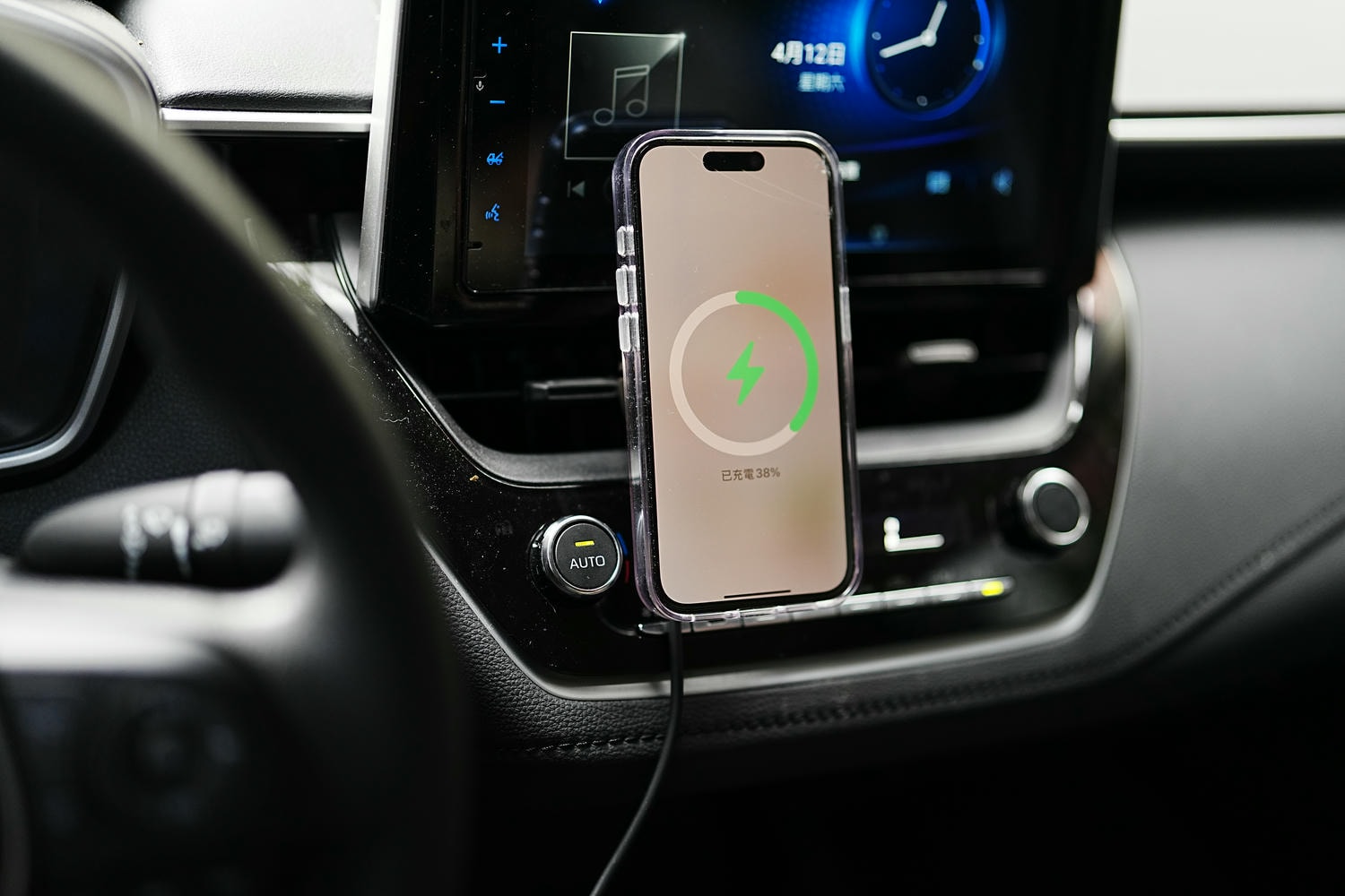 超穩車用磁吸手機架推薦「Allite CF2 MagSafe 多功能磁吸手機架」15W無線快充和香氛擴香! - 第5張圖