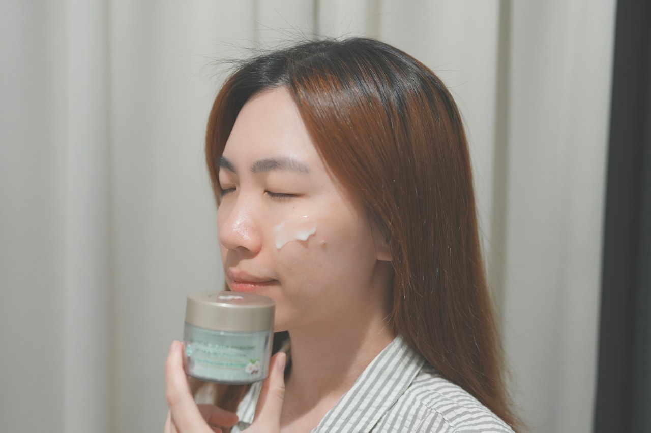 法式熟齡保養推薦「法國小橄欖樹」天然純淨的肌膚保養! - 第12張圖 法國小橄欖樹|杏花保濕日用凝霜