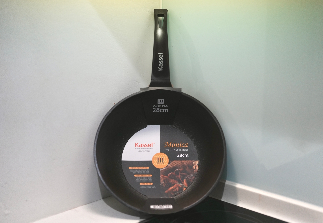 韓國Kassel好讚鍋28cm,鑽石超導熱不沾輕炒鍋開箱,實測料理真的好讚! - 第1張圖 Kassel 好讚鍋(鑽石超導熱不沾輕炒鍋)